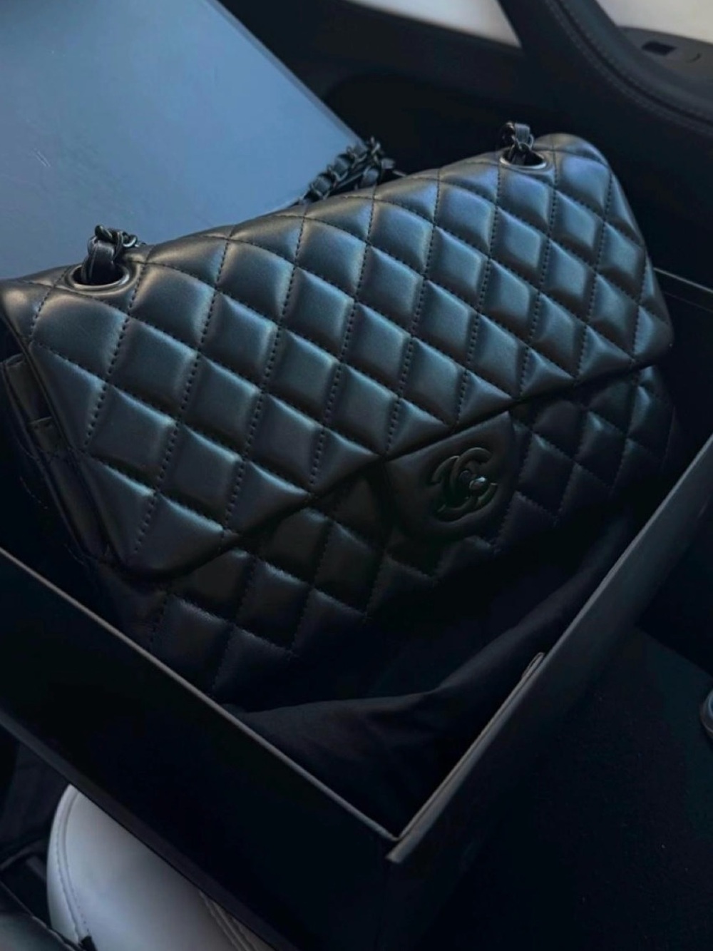 CHANEL Black Quilted Lambskin Shoulder Bag with Chain